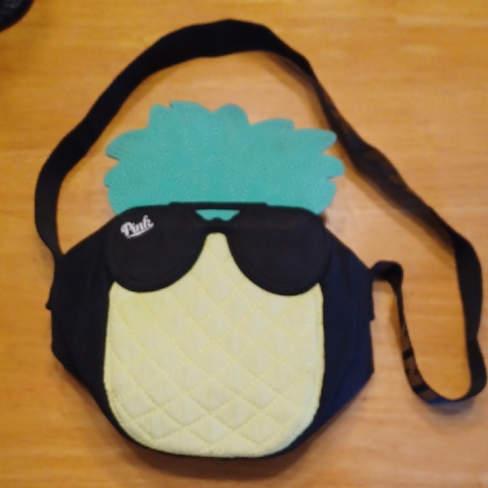 PINK Victoria's Secret Black Pineapple Purse - Picture 1 of 9